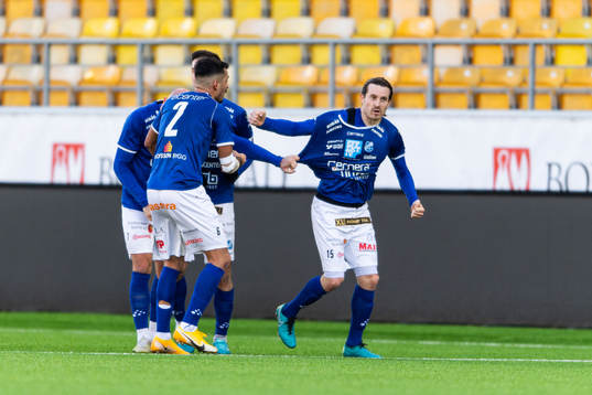 Norrbys spelare jublar