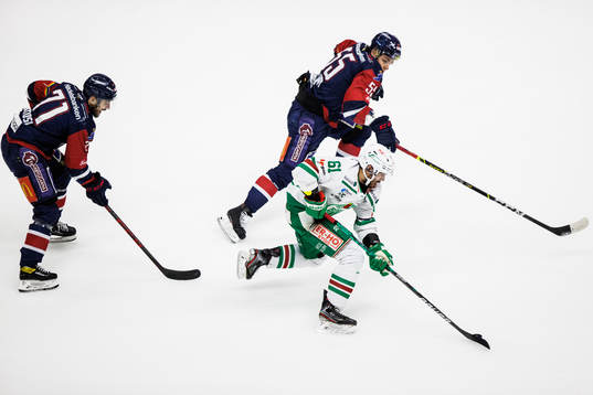 Linköpings Robert Lantosi och Max Lindroth mot Rögles