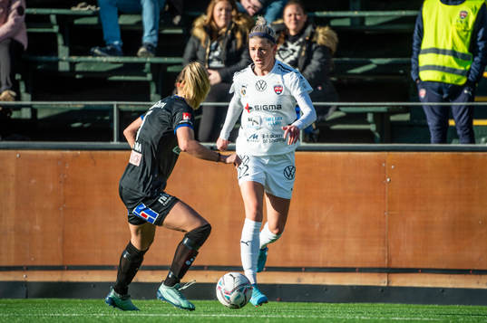 Rosengårds Olivia Schough mot Växjös Amanda Altheden