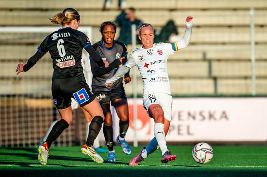 Rosengårds Caroline Seger mot Växjös Alexandra Jonasson