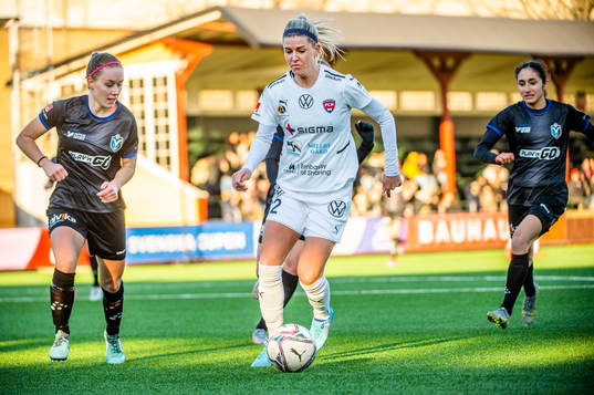 Rosengårds Olivia Schough mot Växjös Amanda Altheden