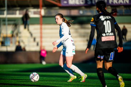 Rosengårds Bea Sprung mot Växjös Nesrin Akgün