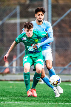BK Olympics August Karlin mot Malmö FFs Peter Gwargis