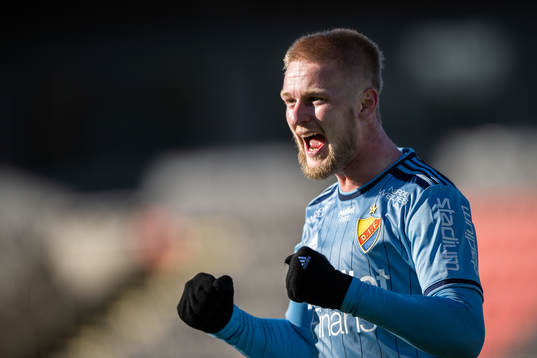 Djurgårdens Kalle Holmberg jublar efter 0-2