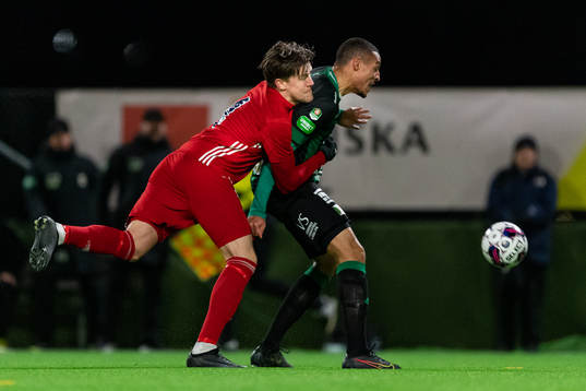 Östers John Stenberg och Varbergs Simon Karlsson Adjei