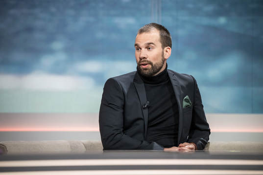 Pär Lagerström i Viaplays studio