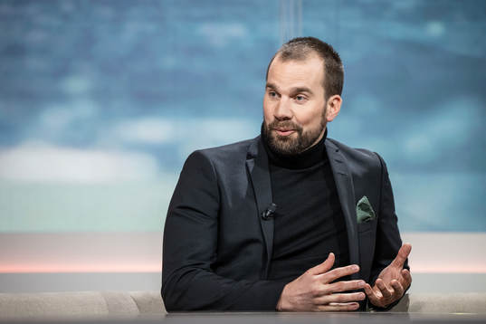 Pär Lagerström i Viaplays studio