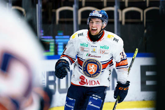 Växjös Glenn Gustafsson jublar