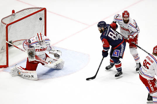 Timrås målvakt Jacob Johansson och Linköpings Jimmy