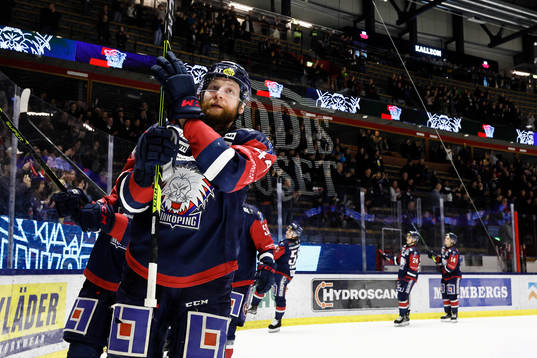 Linköpings Jonas Junland jublar