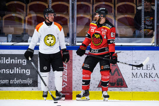 Brynäs Chay Genoway och Luleås Linus Omark