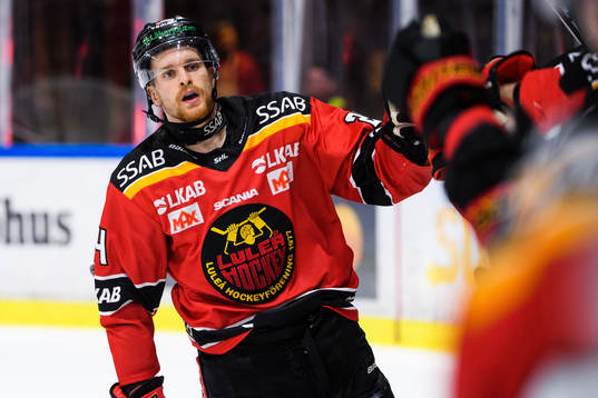 Luleås Brendan Shinnimin jublar