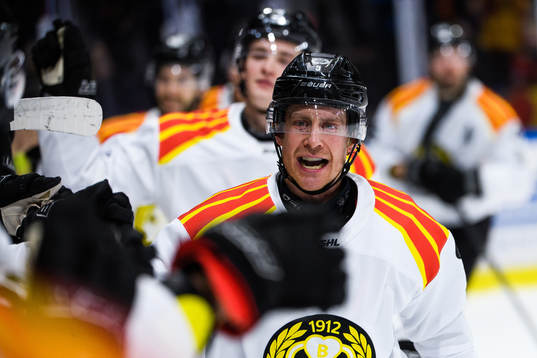 Brynäs Chay Genoway jublar
