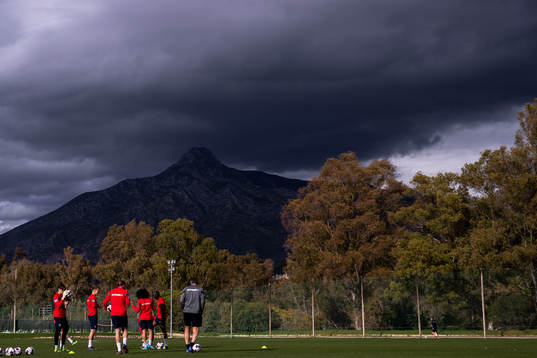 Charlie Weberg, Ravy Tsouka-Dozi, Vilgot Carlsson, Adam Kaied, Casper Widell, assisterande tränare Mattias Lindström, Emil Hellman, målvakt Nils Arvidsson och målvaktstränare Sven Andersson