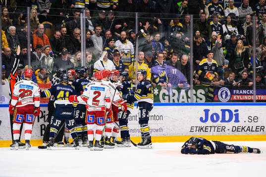 s Emil Andrae har ont