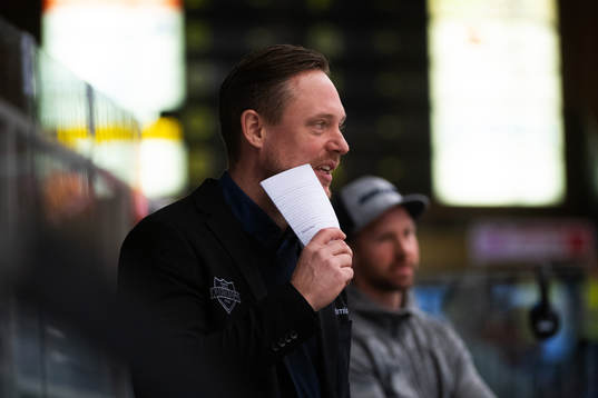 huvudtränare Karl Helmersson