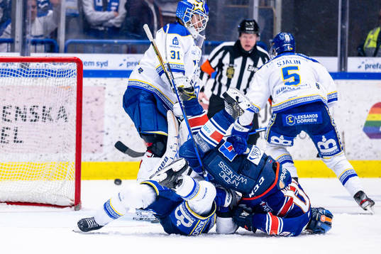 Kamp mellan Leksands Matt Caito och Växjös Erik Josefsson