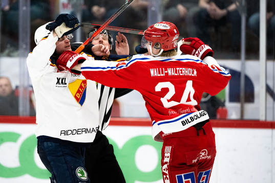 Djurgårdens Niclas Bergfors och Timrås Erik Walli