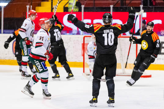 Brynäs Noel Gunler jublar