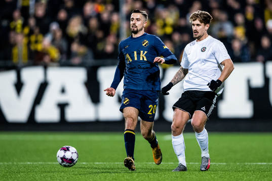 s Zack Elbouzedi och Örebros Daniel Björnquist