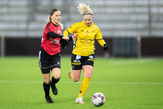 Södra vings Emilia Johansson och Elfsborgs Fanny Johansson