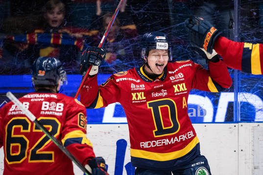 Djurgårdens Rhett Rakhshani jublar