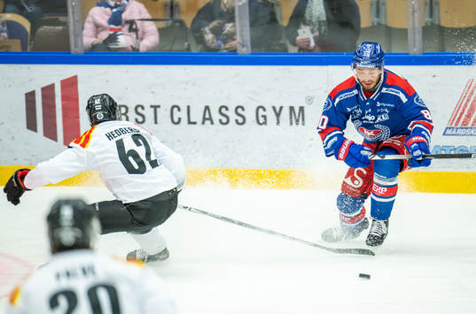 Brynäs Tom Hedberg och Oskarshamns Tomas Zohorna