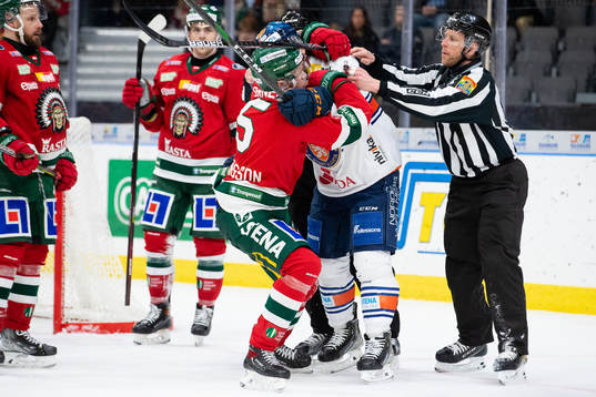 Frölundas Filip Johansson och Växjös Richard Gynge