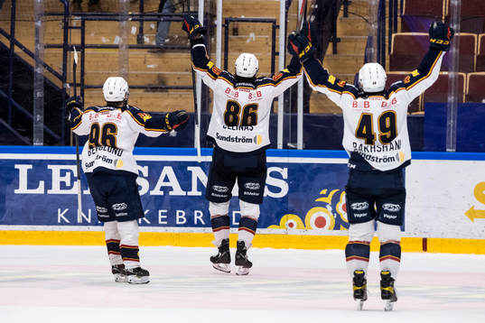 Djurgårdens Eric Gelinas jublar