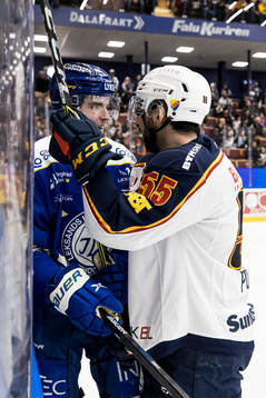 Leksands Nils Åman och Djurgårdens Emile Poirier