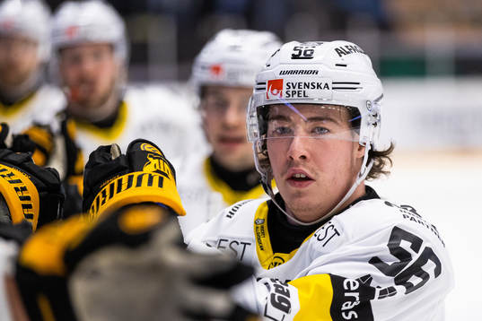 Västerås Alexander Lunsjö jublar