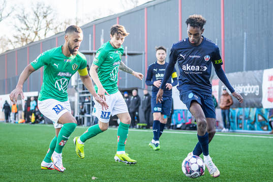 Helsingborgs Taha Ali mot Jönköpings Junes Barny