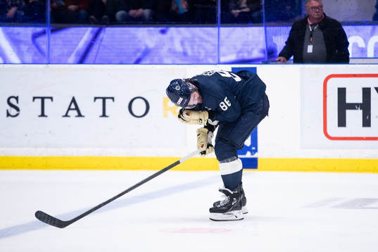 Djurgårdens Eric Gelinas har ont