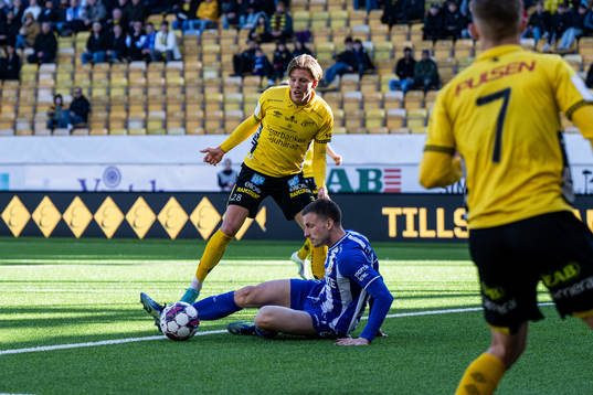 Elfsborgs Noah Söderberg och IFK Göteborgs Calle Johansson