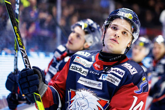 Linköpings Arvid Costmar jublar