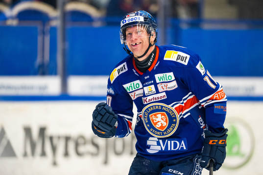 Växjös Richard Gynge jublar