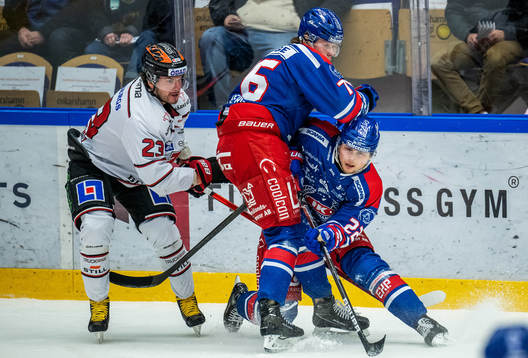 Örebros Petr Zámorský, Oskarshamns Emil Martinsen