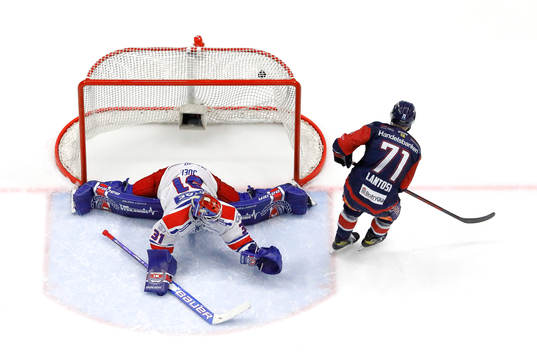 Linköpings Robert Lantosi gör avgörande mål på straff