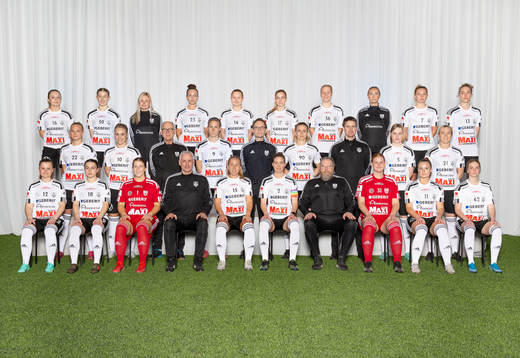  Maja Järvensivu, Elsa Wrångemyr, fysioterapeut Jonna Carlsson, Emmy Blomberg, Vilma Hansson, Mathilda Holgersson, Hanna Johansson, players manager Kajsa Andersson, Amanda Olsson, Patrycja Jerzak. Mittenledet från vänster: Kajsa Nilsson, Olivia Johansson, materialförvaltare Christer Karlsson, Jindra van Reeden, lagledare Jens Nilsson, Desirée Tiittanen, målvaktstränare Ola Lindahl, Ebba Håkansson, Milla Larsson. Sittande från vänster: Lovisa Nordh Axelsson, Valentina Metaj, Elin Vaughan, assisterande tränare Stefan Linder, Ellinor Persson, Wilma Karlsson, tränare Pierre Persson, Tess Fridberg, Ebba Järvensivu, Elvira Olofsson.