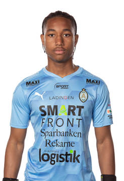 Eskilstunas Famara Touray poserar för ett porträtt den 18 mars 202i Eskilstuna.