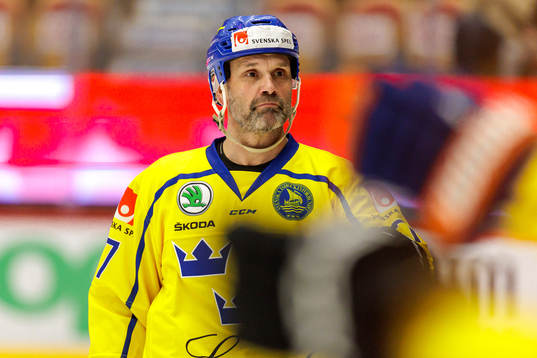 Tre kronor legends Tommy Sjödin jublar