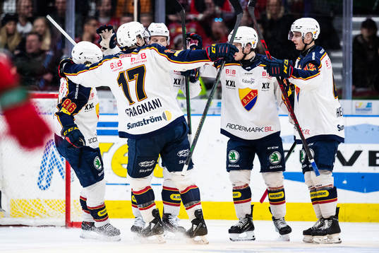 Djurgårdens Sebastian Strandberg jublar