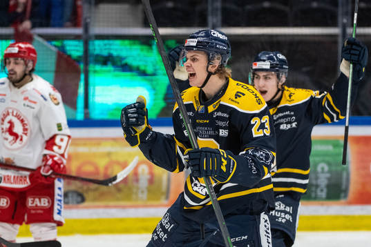 Södertäljes Albert Sjöberg jublar