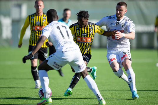 Häckens Ibrahim Sadiq mot Odds Flamur Kastrati