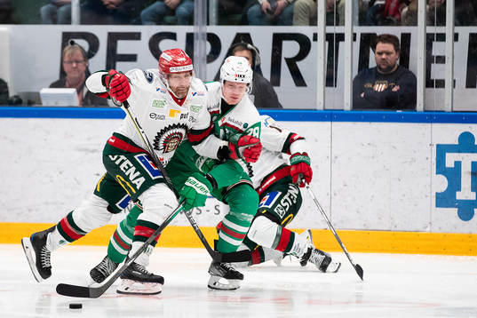 Frölundas Joel Lundqvist och Rögles Anton Bengtsson