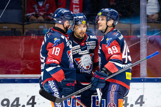 Linköpings Robert Lantosi (m) jublar med Alexander