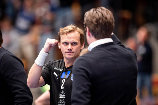 Helsingborgs Linus Nordgren jublar tillsammans med huvudtränare Niklas Pålsson efter 3-3