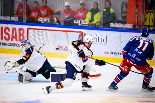 Oskarshamns Joakim Thelin gör 3-0 bakom Djurgårdens