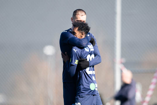 Helsingborgs Taha Ali och Albert Ejupi jublar