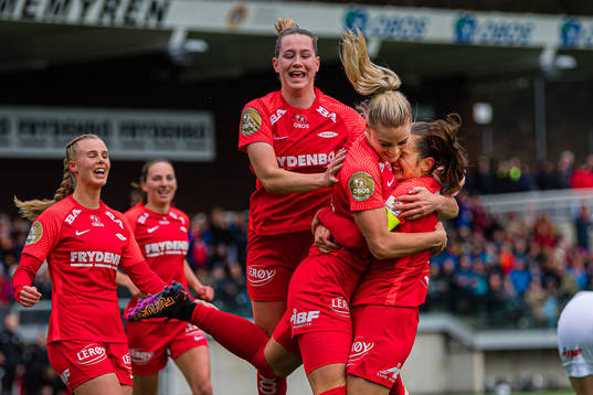 Svava Ros Gudmundsdottir of Brann celebrates with Tuva
